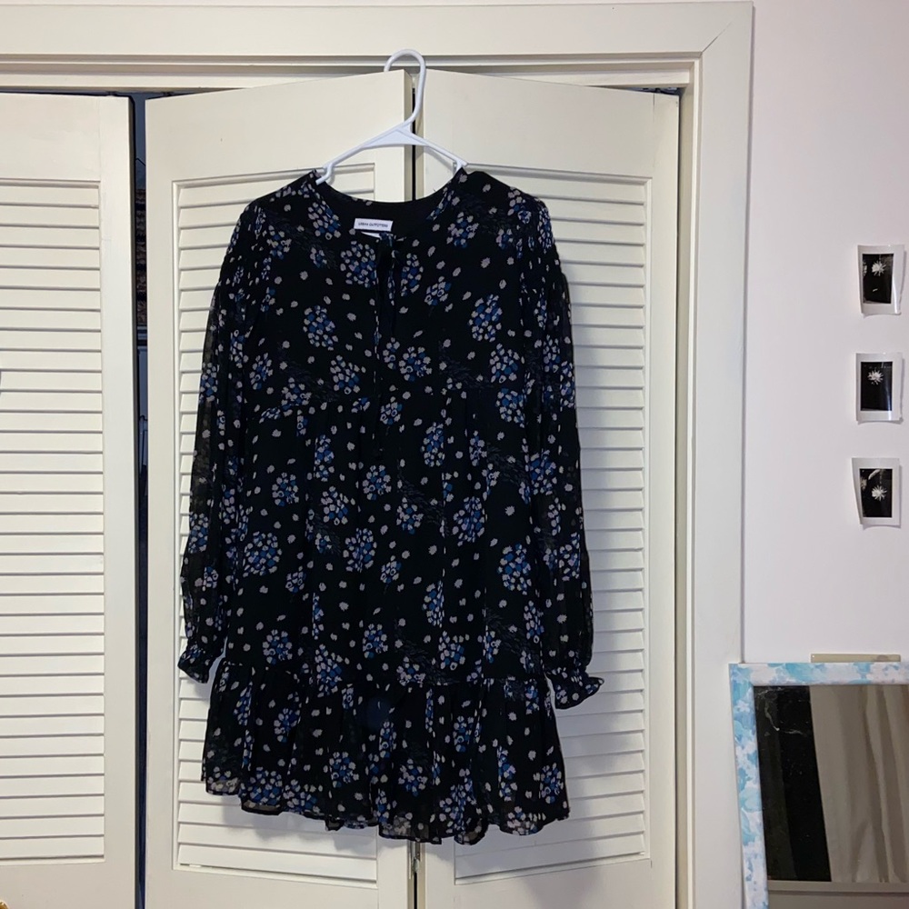 URBAN OUTFITTERS babydoll dress